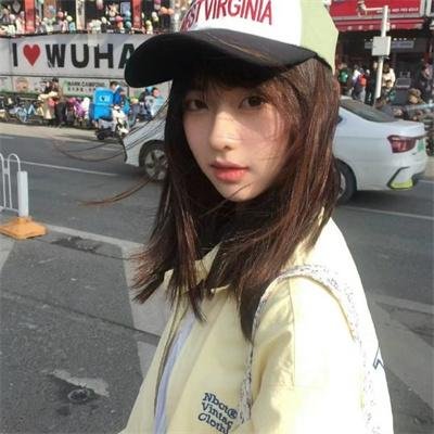 彩色的小路海报